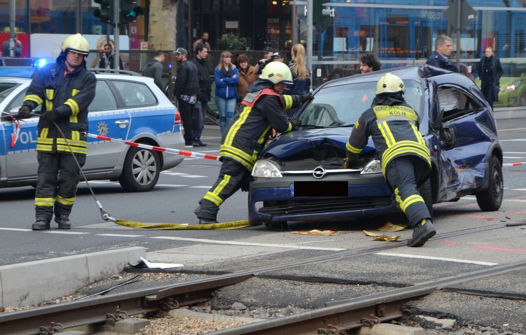 VU PKW Strab Koeln Mitte Pipinenstr Hohestr P089.JPG - Miklos Laubert